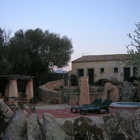 B&B La MeSenda Arzachena Bagian luar foto