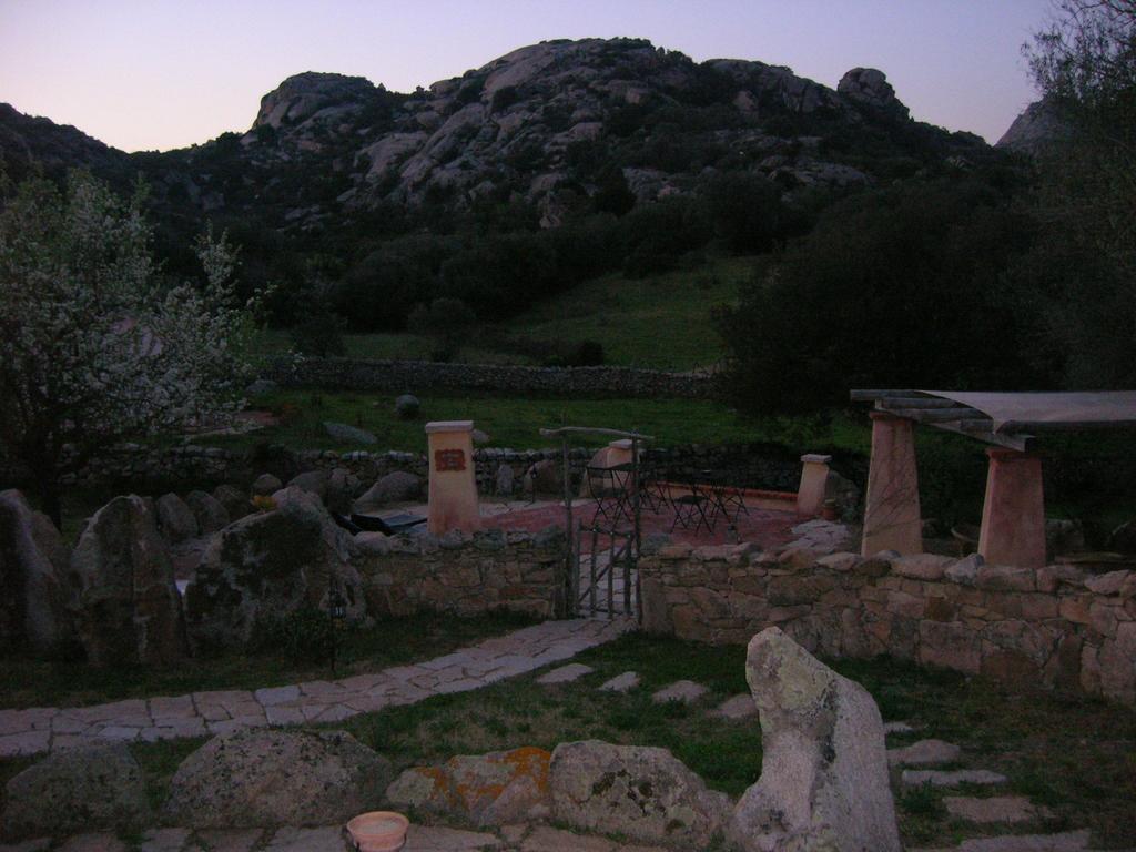 B&B La MeSenda Arzachena Bagian luar foto