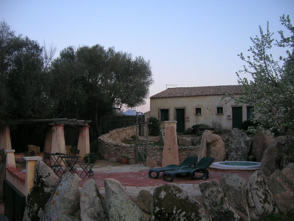 B&B La MeSenda Arzachena Bagian luar foto